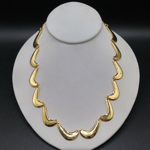 Vintage Gold Boomerang Link Necklace, 18 1/2 Inches, 1970s - Picture 2 of 7